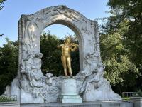 Oh look it's Johann Strauss